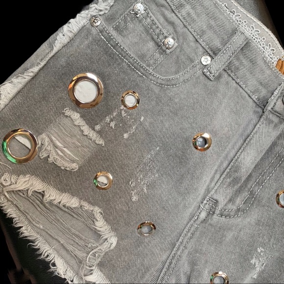 SALE POL Grey Denim Distressed Raw Edge Grommet Shorts - Picture 6 of 14